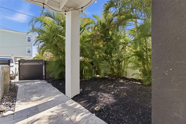 2502 AVENUE B, Bradenton Beach, FL 34217