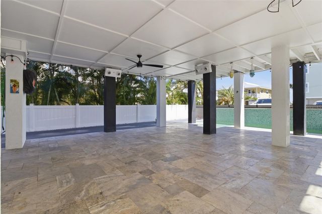 2502 AVENUE B, Bradenton Beach, FL 34217