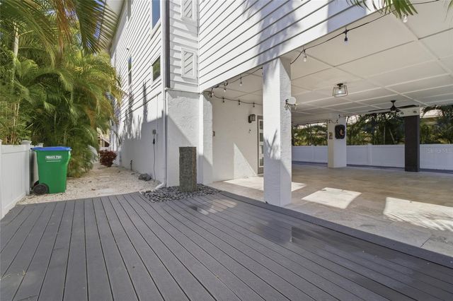 2502 AVENUE B, Bradenton Beach, FL 34217