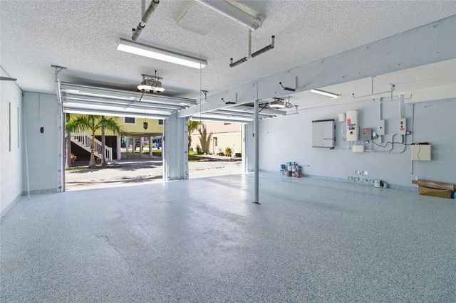 2502 AVENUE B, Bradenton Beach, FL 34217