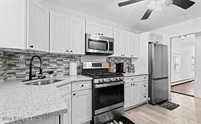 20 Highland Avenue, Keansburg, NJ 07734
