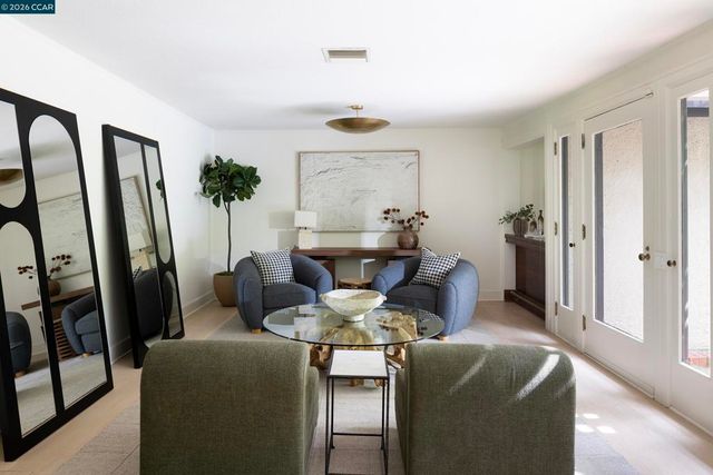300 Camille Ave, Alamo, CA 94507