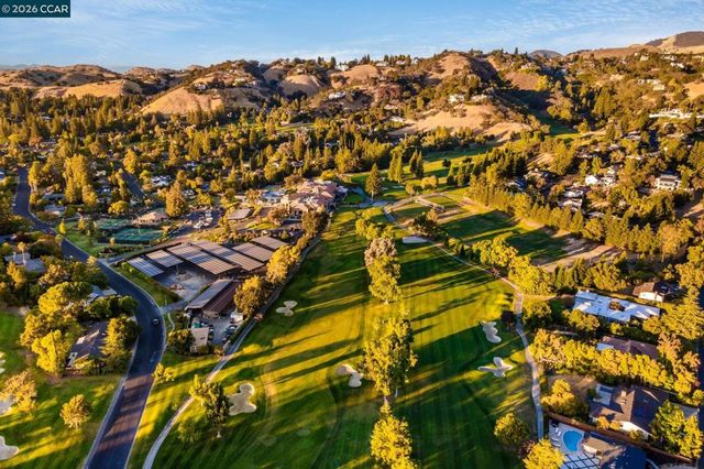 300 Camille Ave, Alamo, CA 94507