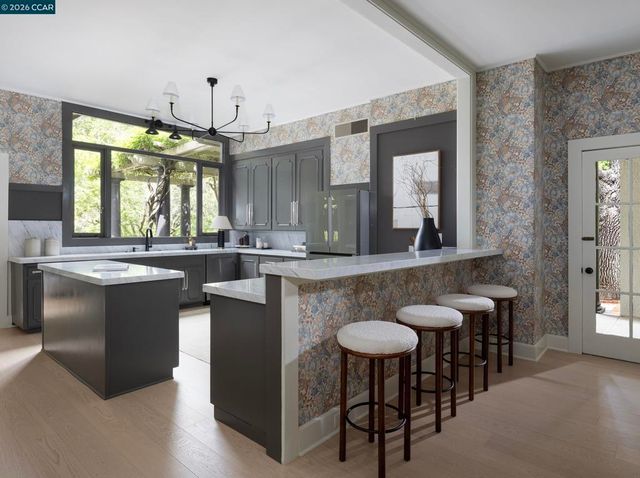 300 Camille Ave, Alamo, CA 94507