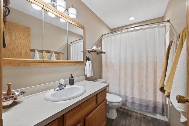 7062 2nd Avenue, Lino Lakes, MN 55014