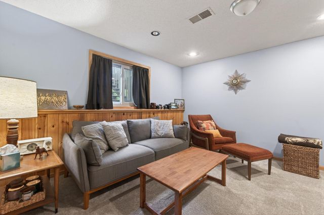 7062 2nd Avenue, Lino Lakes, MN 55014