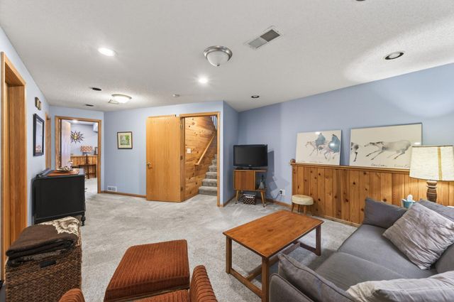 7062 2nd Avenue, Lino Lakes, MN 55014