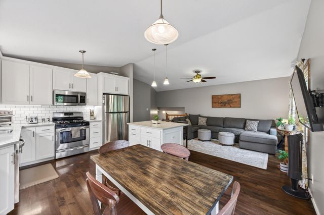 7062 2nd Avenue, Lino Lakes, MN 55014