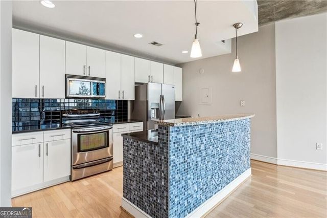 950 W Peachtree Street NW 812, Atlanta, GA 30309