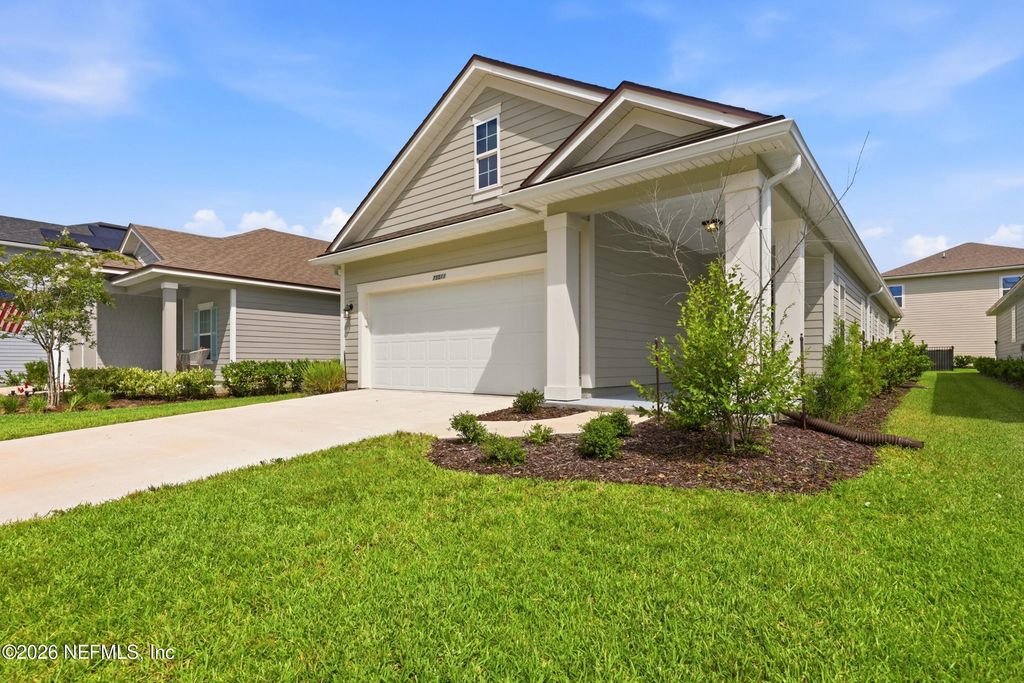 75511 CANTERWOOD Drive, Yulee, FL 32097