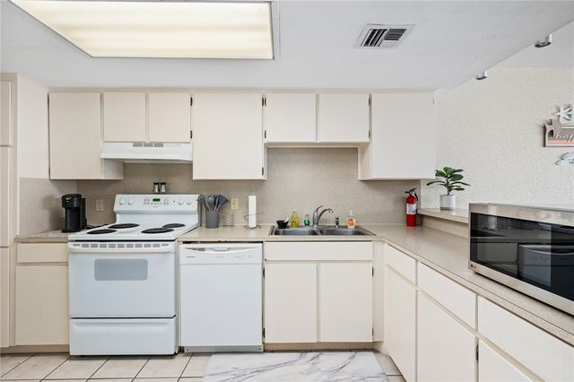 4000 Surfside Blvd 701, Corpus Christi, TX 78402