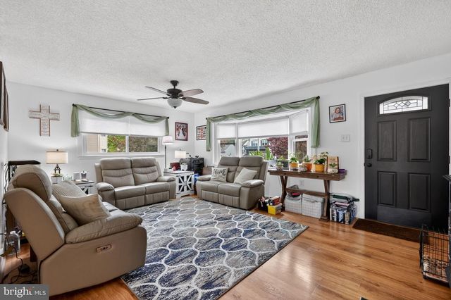 9 CHARLES AVE, Blackwood, NJ 08012