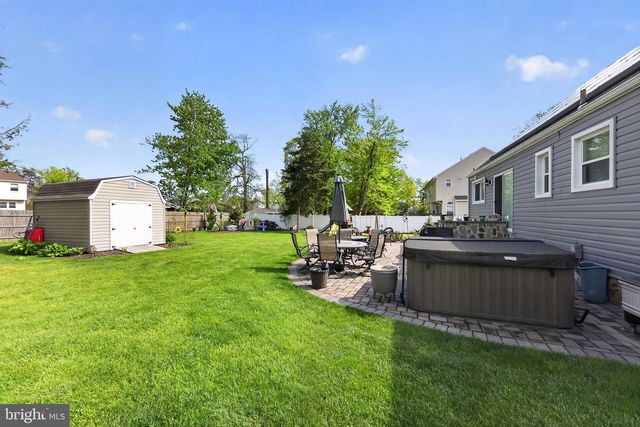 9 CHARLES AVE, Blackwood, NJ 08012