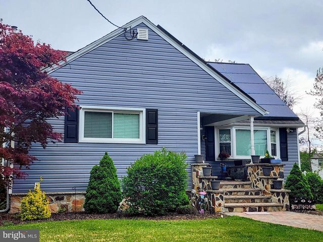 9 CHARLES AVE, Blackwood, NJ 08012