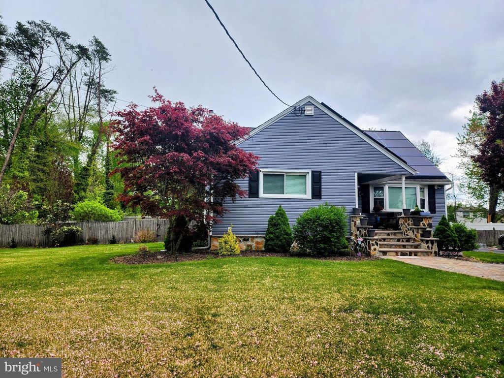 9 CHARLES AVE, Blackwood, NJ 08012