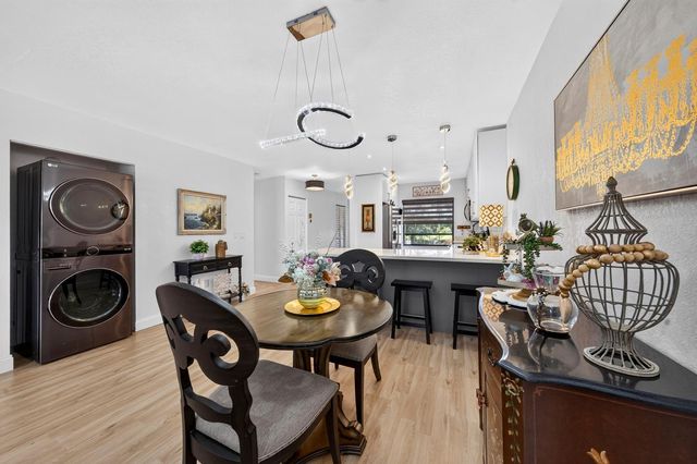 8425 Casa Del Lago H, Boca Raton, FL 33433