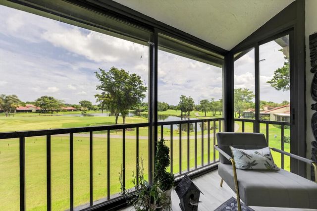 8425 Casa Del Lago H, Boca Raton, FL 33433