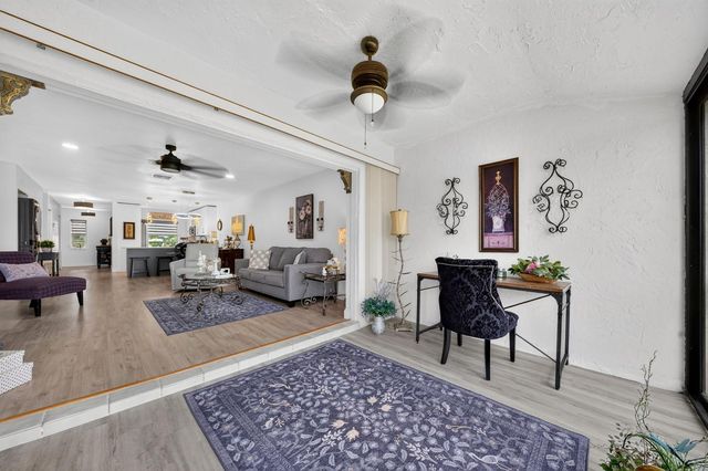 8425 Casa Del Lago H, Boca Raton, FL 33433