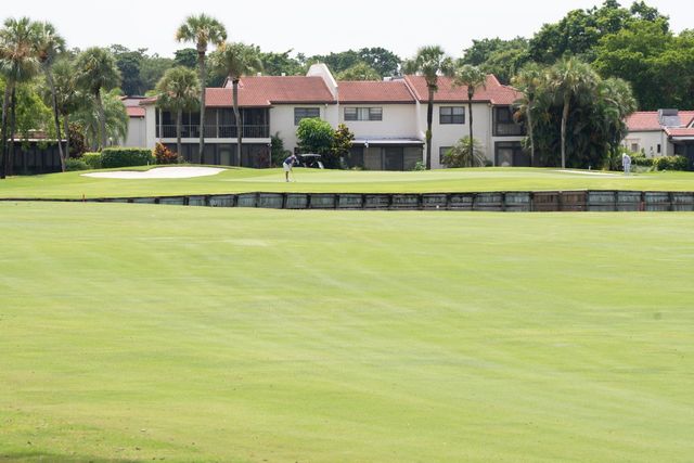 8425 Casa Del Lago H, Boca Raton, FL 33433