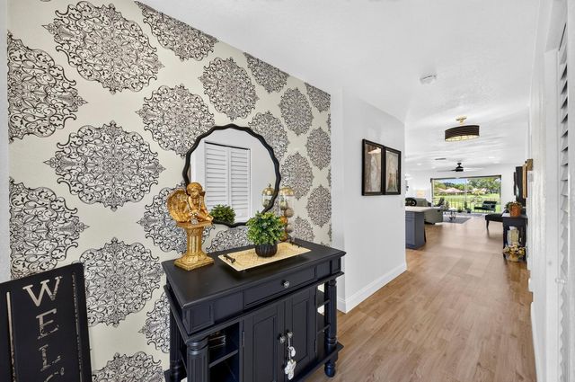 8425 Casa Del Lago H, Boca Raton, FL 33433