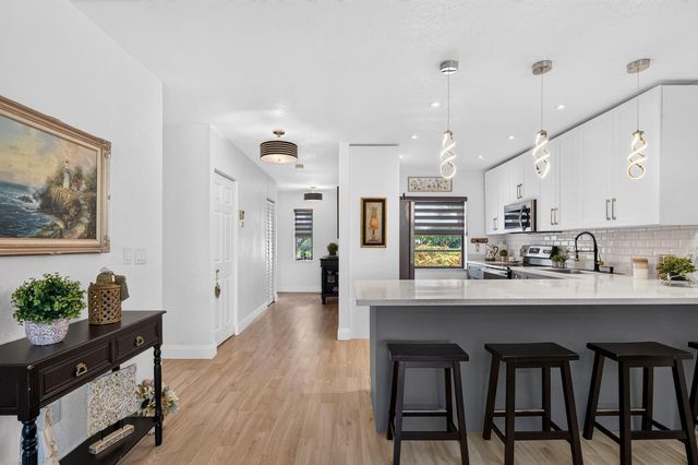 8425 Casa Del Lago H, Boca Raton, FL 33433
