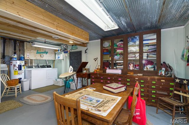 1858 Country Ridge Road, Rolla, MO 65401