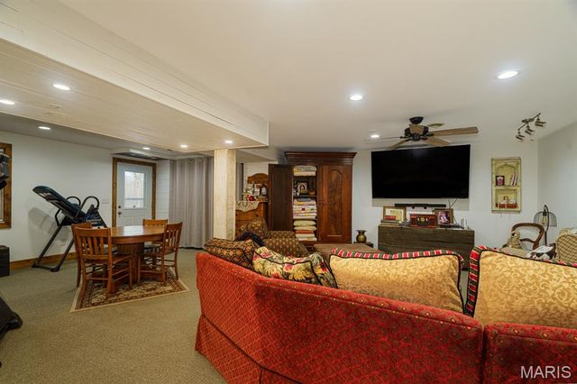 1858 Country Ridge Road, Rolla, MO 65401