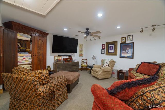 1858 Country Ridge Road, Rolla, MO 65401