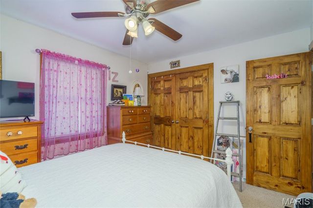 1858 Country Ridge Road, Rolla, MO 65401