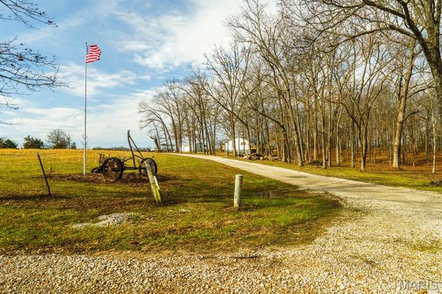 1858 Country Ridge Road, Rolla, MO 65401