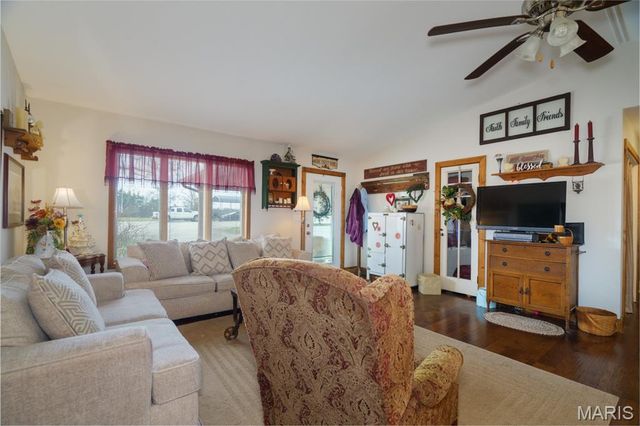 1858 Country Ridge Road, Rolla, MO 65401