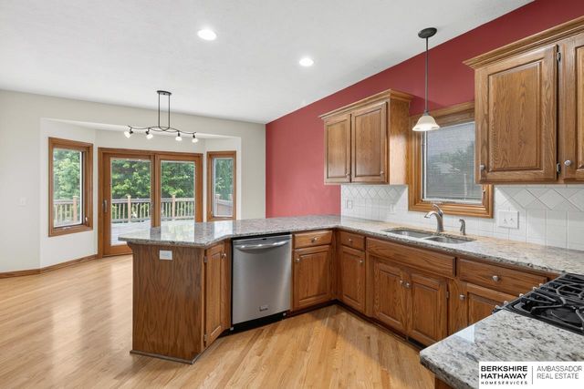 17016 Franklin Street, Omaha, NE 68118
