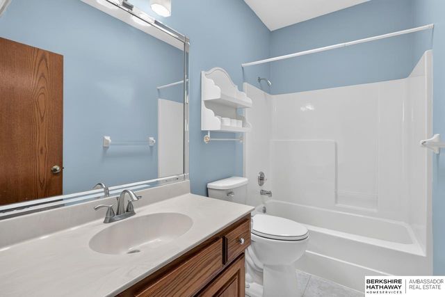 17016 Franklin Street, Omaha, NE 68118