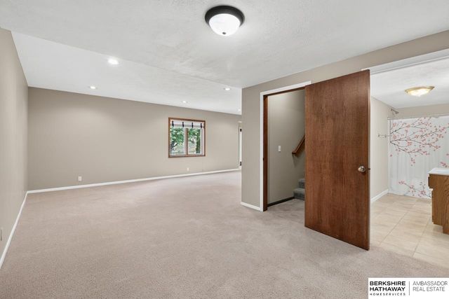 17016 Franklin Street, Omaha, NE 68118
