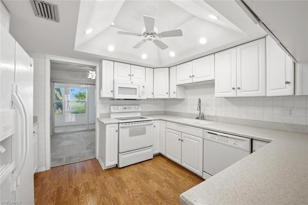 522 Bristle Cone LN 62, NAPLES, FL 34113 — photo 4