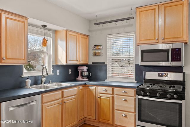 226 Sage Rd, Bellewood, KY 40207