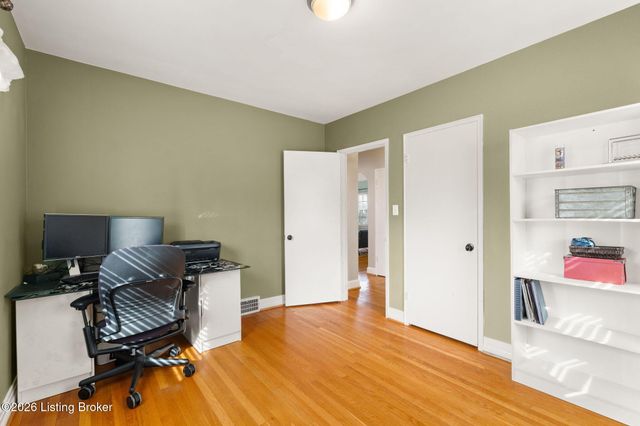 226 Sage Rd, Bellewood, KY 40207