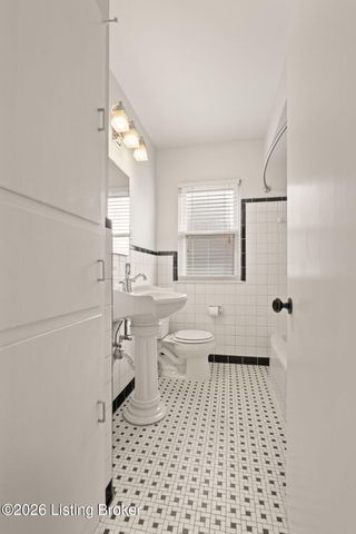 226 Sage Rd, Bellewood, KY 40207