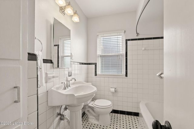 226 Sage Rd, Bellewood, KY 40207