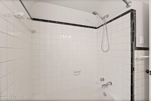 226 Sage Rd, Bellewood, KY 40207