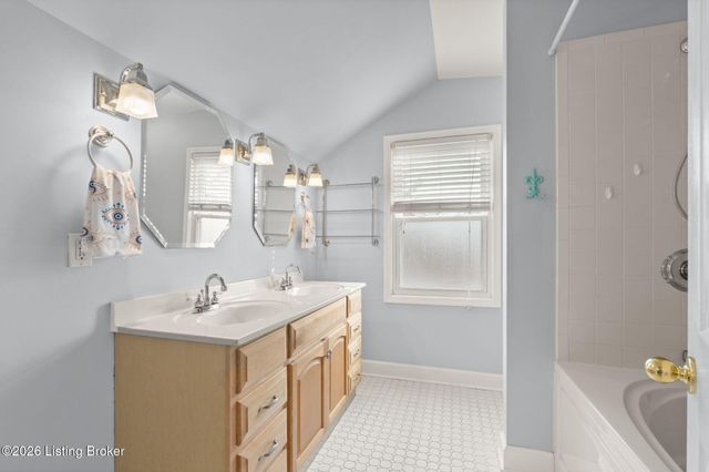 226 Sage Rd, Bellewood, KY 40207