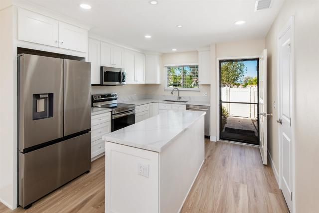 1866 PLEASANTDALE LANE, Encinitas, CA 92024