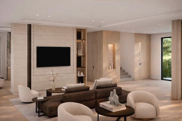 256 Alhambra Place, West Palm Beach, FL 33405