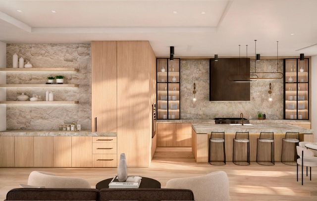 256 Alhambra Place, West Palm Beach, FL 33405