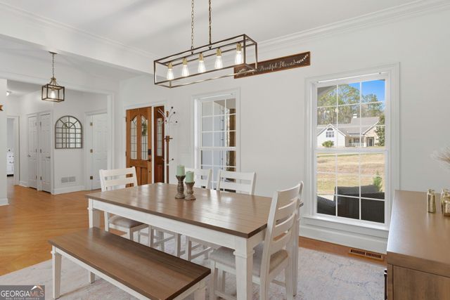 150 Longwood Lane, Newnan, GA 30263