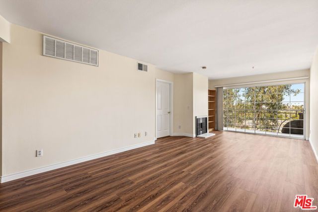 4755 Templeton Street 2115, Los Angeles, CA 90032