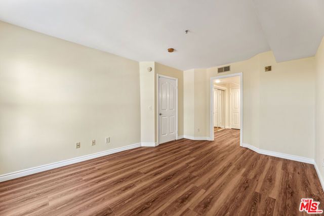 4755 Templeton Street 2115, Los Angeles, CA 90032