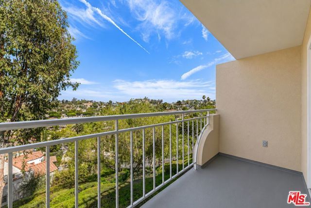 4755 Templeton Street 2115, Los Angeles, CA 90032