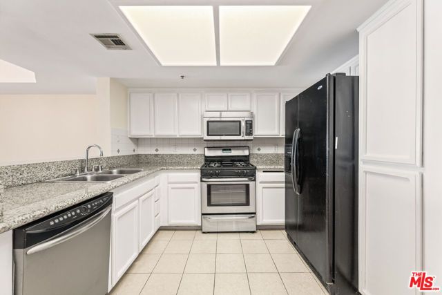 4755 Templeton Street 2115, Los Angeles, CA 90032