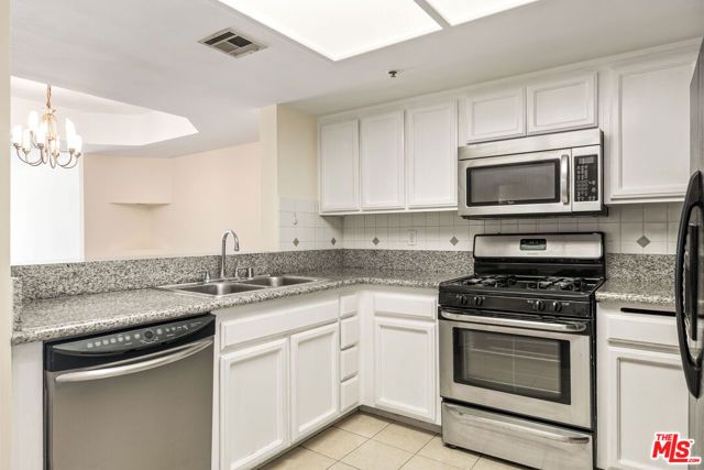 4755 Templeton Street 2115, Los Angeles, CA 90032